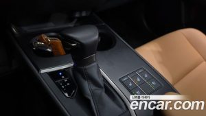 Lexus UX 2.0 2WD 2024 года из Южной Кореи