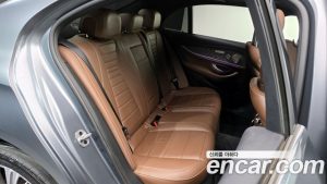 Mercedes-Benz E-Class E350 4MATIC Exclusive 2023 года из Южной Кореи