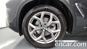 BMW X4 xDrive20i xLine 2023 года из Южной Кореи