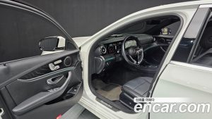Mercedes-Benz E-Class E250 AMG Line 2023 года из Южной Кореи