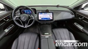 Mercedes-Benz E-Class E220d 4MATIC Exclusive 2024 года из Южной Кореи