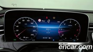 Mercedes-Benz E-Class E220d 4MATIC Exclusive 2024 года из Южной Кореи