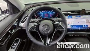 Mercedes-Benz E-Class E220d 4MATIC Exclusive 2024 года из Южной Кореи