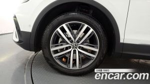 Volkswagen Tiguan 2.0 TSI Prestige 2023 года из Южной Кореи