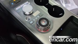 Genesis GV70 2.5T Бензин AWD 2025 года из Южной Кореи