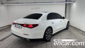 Mercedes-Benz E-Class E300 4MATIC Exclusive 2025 года из Южной Кореи