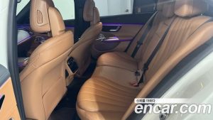 Mercedes-Benz E-Class E300 4MATIC Exclusive 2025 года из Южной Кореи