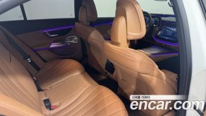 Mercedes-Benz E-Class E300 4MATIC Exclusive 2025 года из Южной Кореи