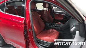 Genesis G70 Бензин 2.5T 2WD 2024 года из Южной Кореи