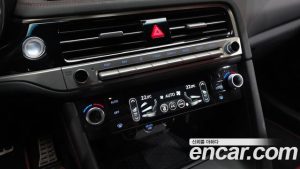 Genesis G70 Бензин 2.5T 2WD 2024 года из Южной Кореи