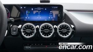 Mercedes-Benz GLA-Class GLA250 4MATIC 2024 года из Южной Кореи