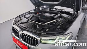 BMW 5-Series 530i xDrive Luxury 2023 года из Южной Кореи