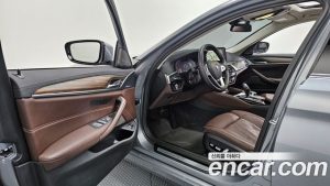 BMW 5-Series 530i xDrive Luxury 2023 года из Южной Кореи