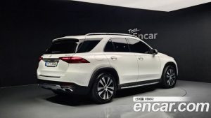 Mercedes-Benz GLE-Class GLE300d 4MATIC 2023 года из Южной Кореи