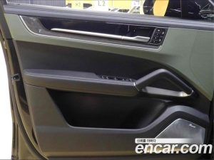Porsche Cayenne 3.0 Coupe 2024 года из Южной Кореи