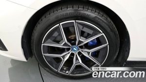 BMW i5 eDrive 40 M Sport 2024 года из Южной Кореи