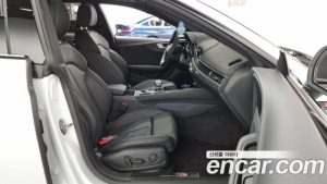 Audi A5 40 TFSI 4WD Premium Sportback 2023 года из Южной Кореи