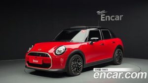 Mini Cooper 5Door Favoured 2025 года из Южной Кореи