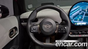 Mini Cooper 5Door Favoured 2025 года из Южной Кореи