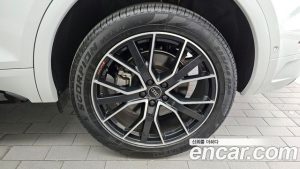 Audi Q5 45 TFSI 4WD Premium 2024 года из Южной Кореи