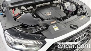 Audi Q5 45 TFSI 4WD Premium 2024 года из Южной Кореи