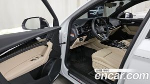 Audi Q5 45 TFSI 4WD Premium 2024 года из Южной Кореи