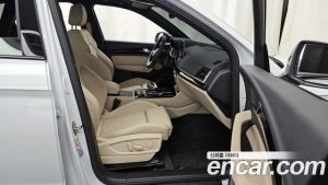 Audi Q5 45 TFSI 4WD Premium 2024 года из Южной Кореи