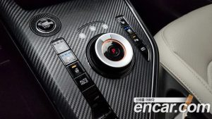 Kia Niro Signature 2025 года из Южной Кореи