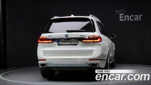 BMW X7 xDrive 40i Design Pure Excellence 6 2024 года из Южной Кореи