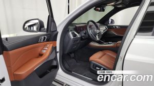 BMW X7 xDrive 40i Design Pure Excellence 6 2024 года из Южной Кореи