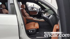 BMW X7 xDrive 40i Design Pure Excellence 6 2024 года из Южной Кореи