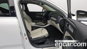 Volvo XC40 B4 ULTIMATE Bright 2023 года из Южной Кореи