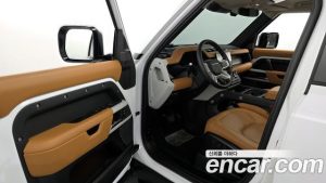 Land Rover Defender 110 D300 HSE 2023 года из Южной Кореи