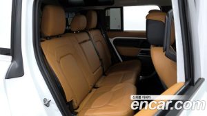 Land Rover Defender 110 D300 HSE 2023 года из Южной Кореи