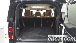 Land Rover Defender 110 D300 HSE 2023 года из Южной Кореи