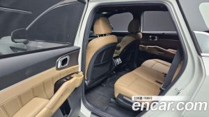 Kia Sorento HEV 1.6 2WD 2024 года из Южной Кореи