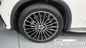 Mercedes-Benz GLC-Class GLC300 4MATIC AMG Line 2024 года из Южной Кореи