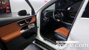 Mercedes-Benz GLC-Class GLC300 4MATIC AMG Line 2024 года из Южной Кореи