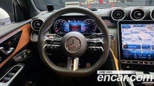 Mercedes-Benz GLC-Class GLC300 4MATIC AMG Line 2024 года из Южной Кореи
