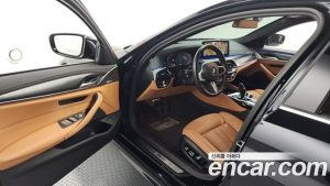 BMW 5-Series 520i M Sport 2023 года из Южной Кореи