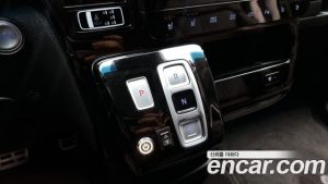 Hyundai Staria HEV 1.6 Lounge 7-Seater 2025 года из Южной Кореи
