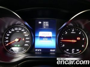 Mercedes-Benz V-Class V220 CDI 2023 года из Южной Кореи