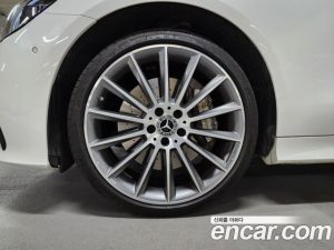 Mercedes-Benz E-Class E450 4MATIC Cabriolet 2023 года из Южной Кореи