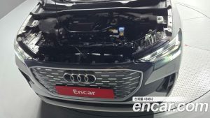 Audi Q4 e-tron 40 Premium 2023 года из Южной Кореи