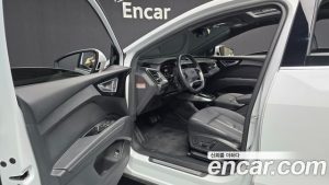 Audi Q4 e-tron 40 Premium 2023 года из Южной Кореи