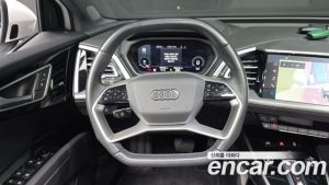 Audi Q4 e-tron 40 Premium 2023 года из Южной Кореи