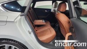 Audi A5 45 TFSI 4WD Premium Sportback 2023 года из Южной Кореи