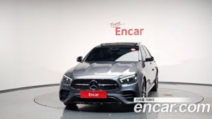Mercedes-Benz E-Class E350 4MATIC AMG Line 2023 года из Южной Кореи