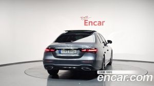 Mercedes-Benz E-Class E350 4MATIC AMG Line 2023 года из Южной Кореи