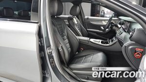 Mercedes-Benz E-Class E350 4MATIC AMG Line 2023 года из Южной Кореи